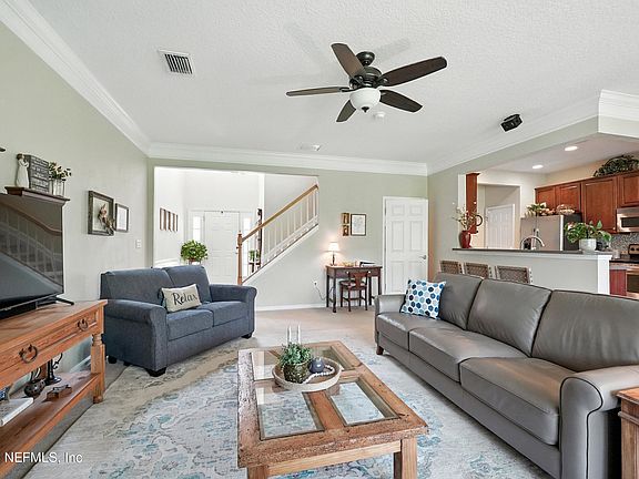 4th image of 6387 AUTUMN BERRY Circle