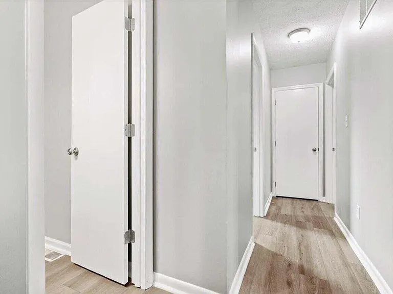 3500 Warwick Dr #27 — Photo 13