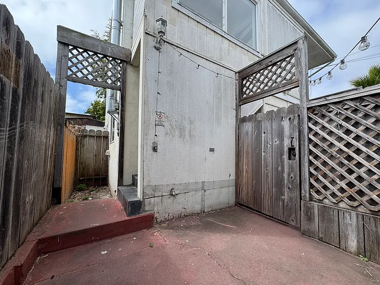 1342 Hearst Ave #A — Photo 4