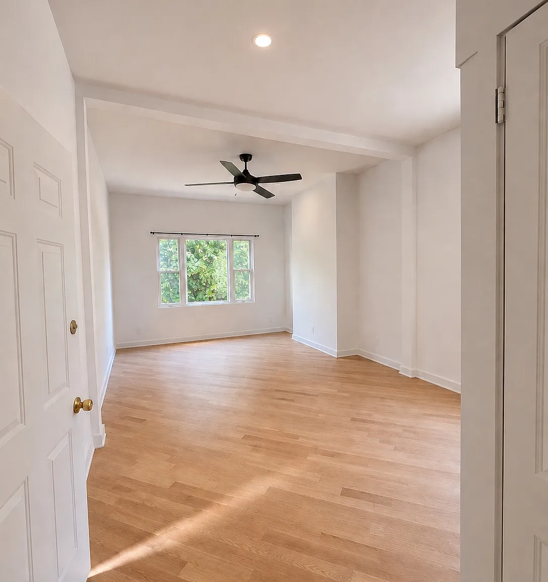 3 bed, 1.5 bath, $3,200 — Photo 2