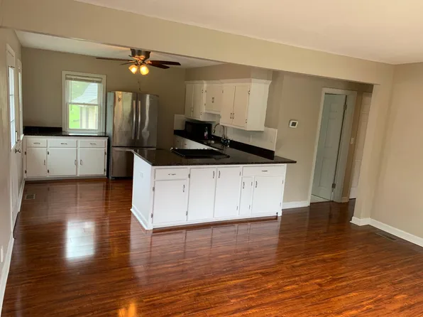 1265 S Sunny Slope Rd, Brookfield, WI 53005