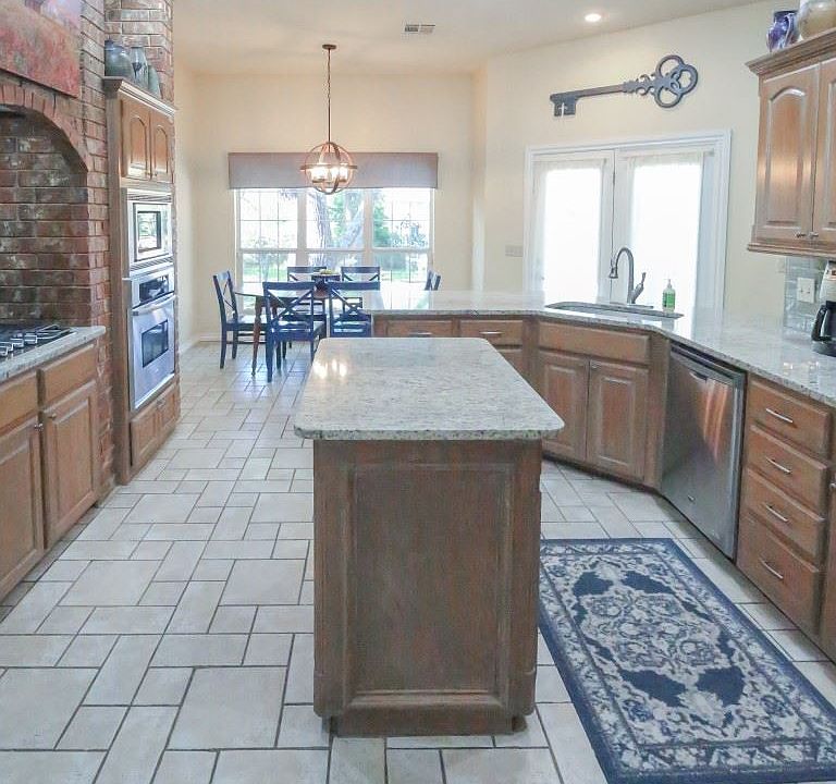 3120 NE Colonial Dr, Lawton, OK 73507 Zillow