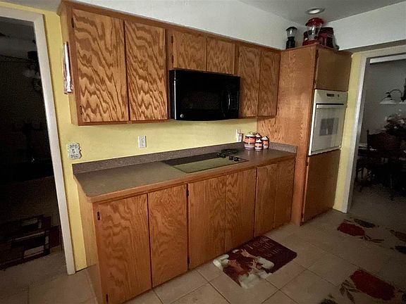 3rd image of 725 NW 36th St