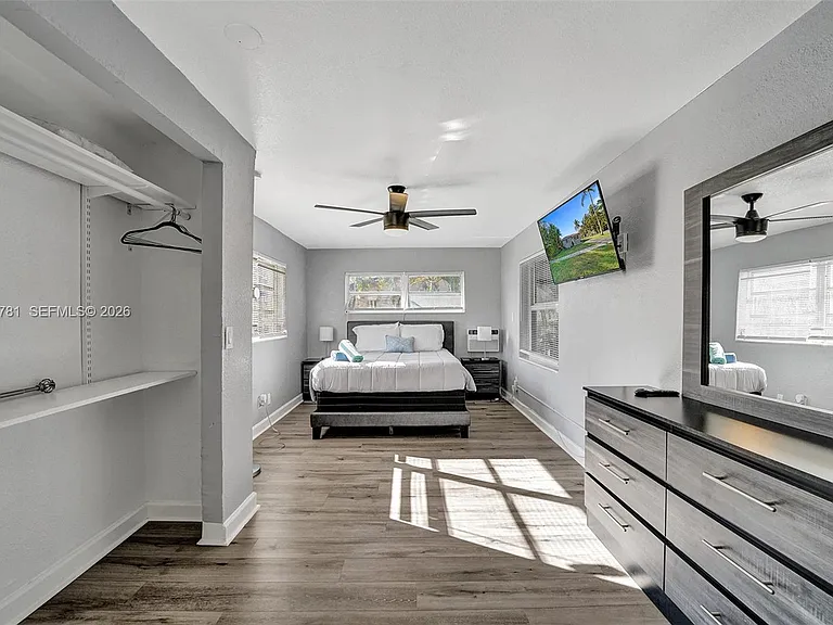529 NW 8th St — Photo 33