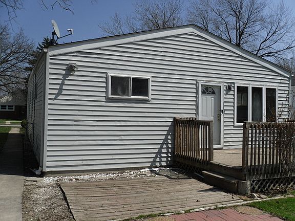 2nd image of 3218 Ernst St