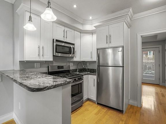 3rd image of 15 Burrill Pl #1