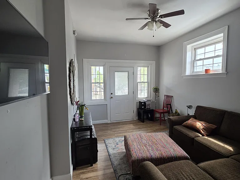 4951 Chestnut St #2 — Photo 8