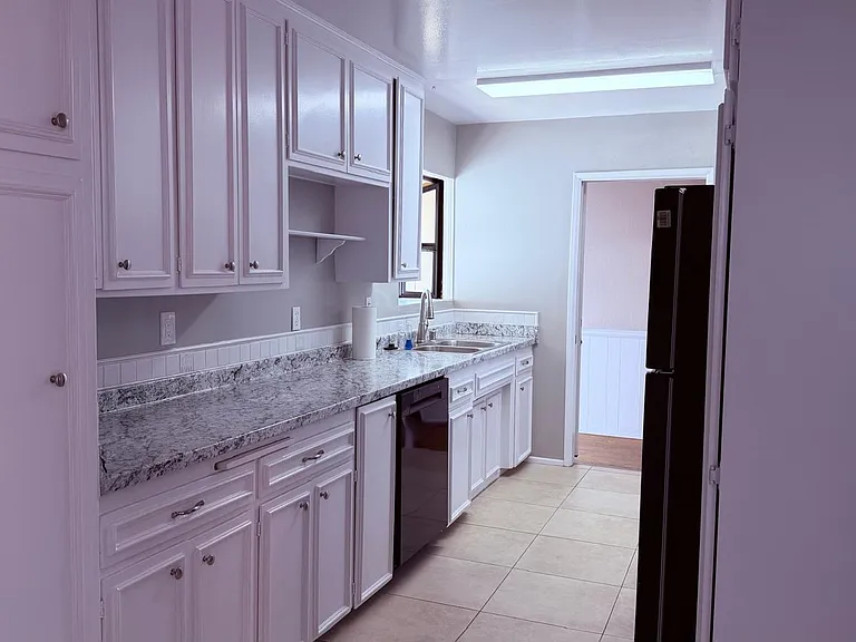 1764 Ionian St — Photo 3