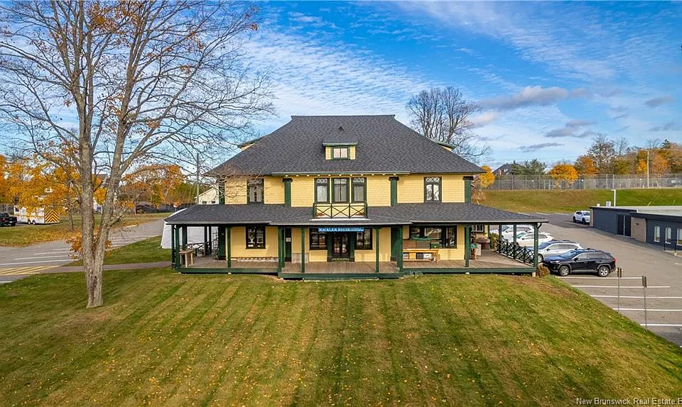46 Reed Ave