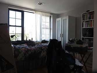 Rented by Rennit Inc.