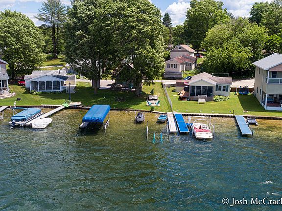 4th image of 2372 Lakeside Dr
