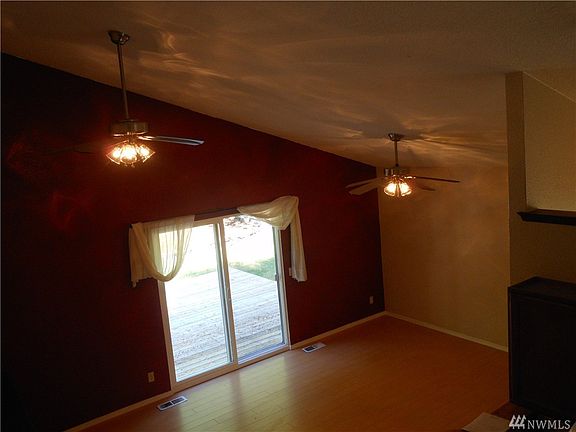 4th image of 1132 Pacific Park Dr SE