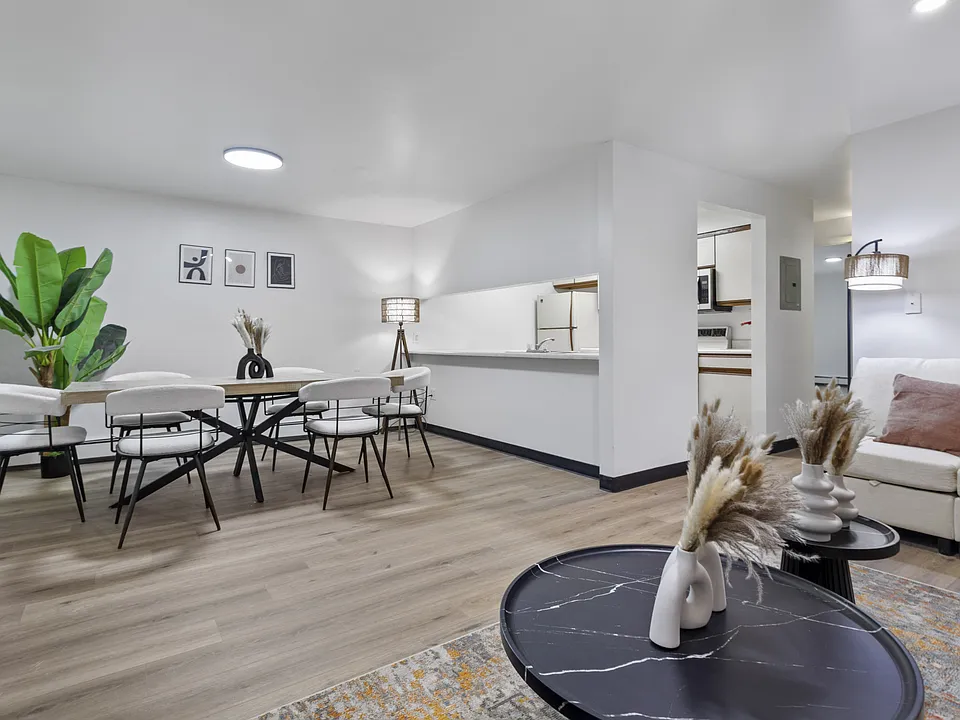 Wehnwood Court Apartments