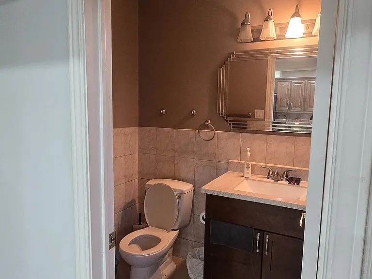 849 Millworks Cres — Photo 15