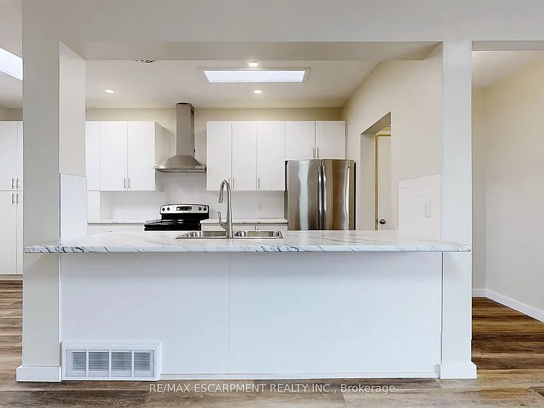 65 Fielding Cres #UPPER — Photo 7