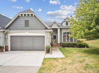 4710 105th Ct, Urbandale, IA 50322