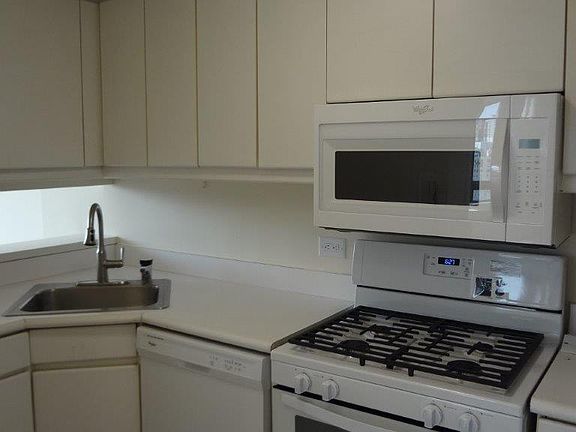 5th image of 225 W 83rd St APT 20M