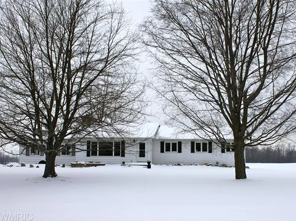 11303 Lymburner Ave NE, Sparta, MI 49345