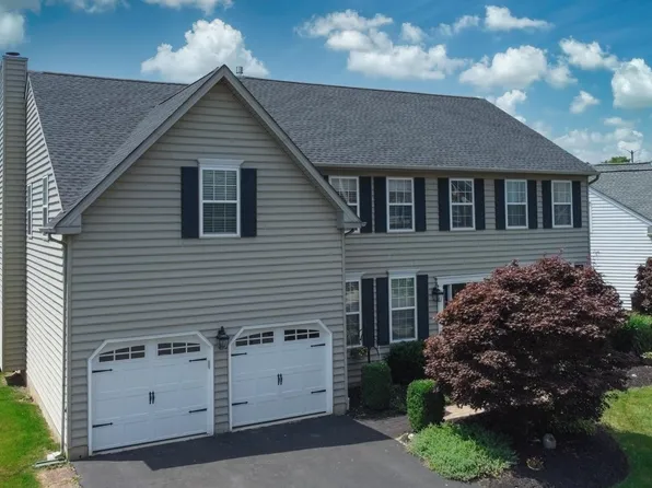 422 Longleaf Dr, Perkasie, PA 18944