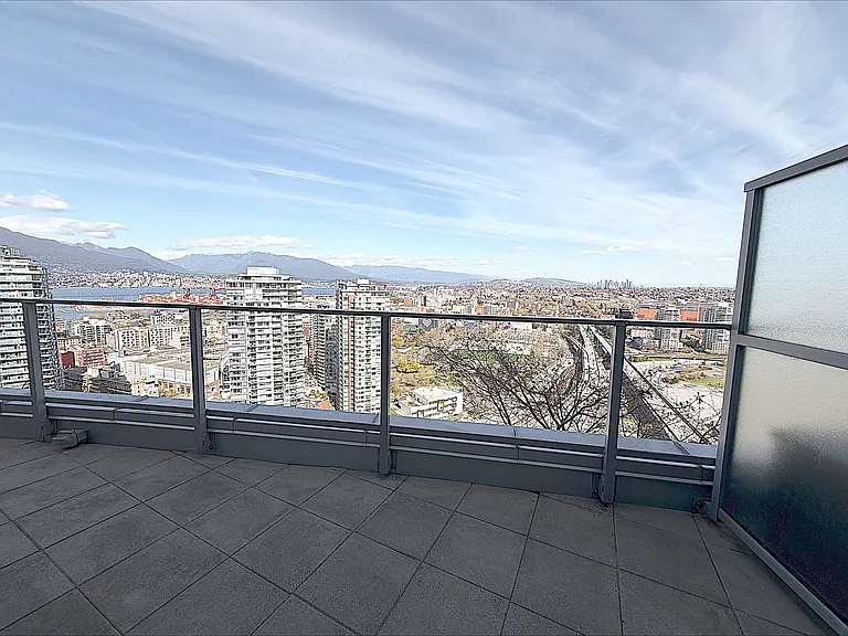 97 W Georgia St #2502 — Photo 7