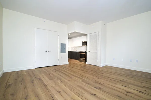 Rented by Modern Spaces | media 3