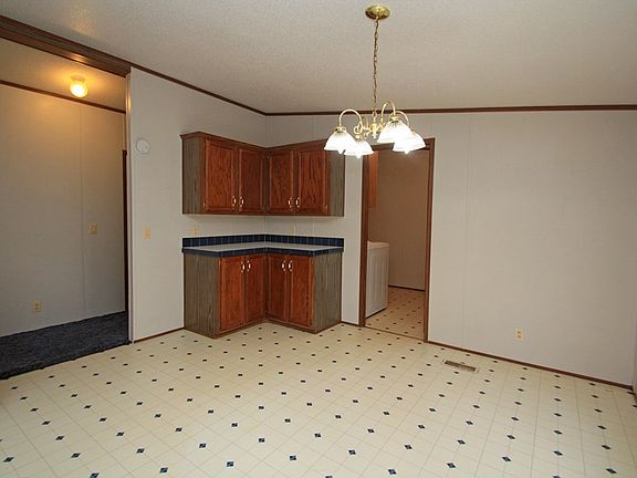 5th image of 529 North St