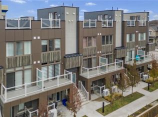 261 Skinner Rd #16, Hamilton, ON L8B 1W6