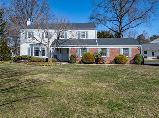 290 Plymouth Dr, Freehold, NJ