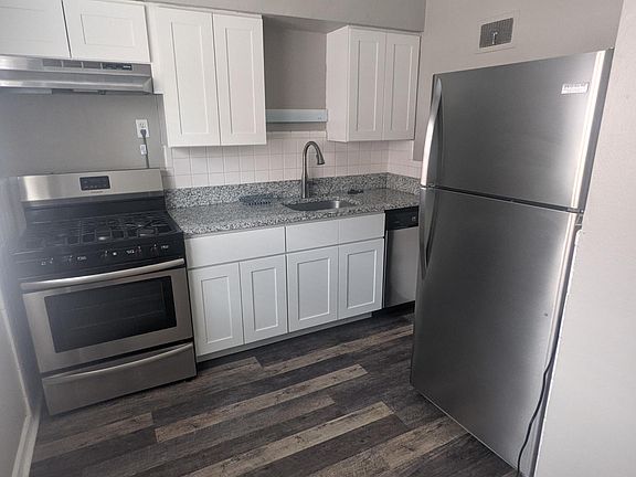 2nd image of 6206 Nagel Ave APT 1W