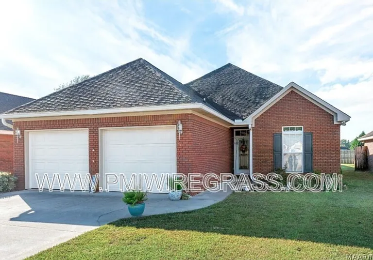 249 Windsor Garden Dr — Photo 1
