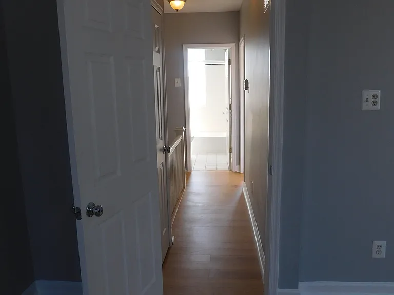 905 Kearny St NE — Photo 22