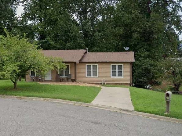 105 Berman Dr, Danville, VA 24540