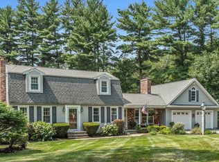 29 Novak Cir, Dracut, MA 01826