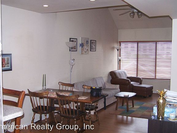 5th image of 1029 N Stuart St APT 715