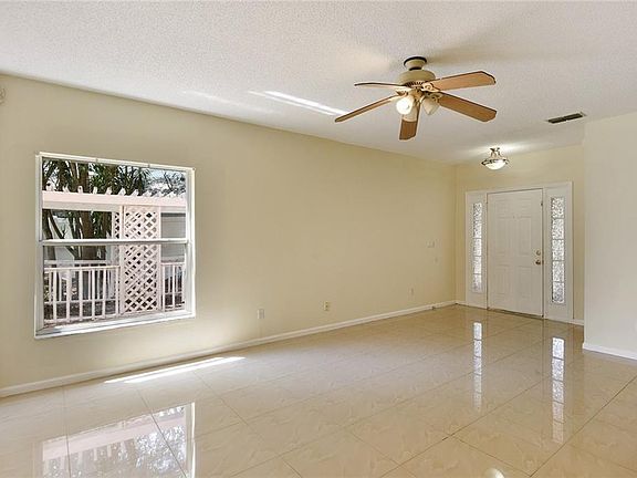 5th image of 15714 Autumn Glen Ave