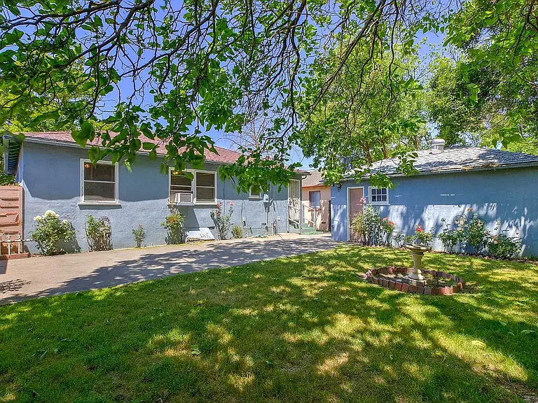 2230 Edgewater Rd — Photo 8
