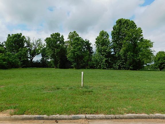 2nd image of 716 River North Dr