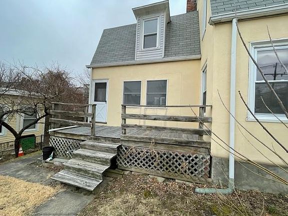 3rd image of 80 Curtis St #1COPY