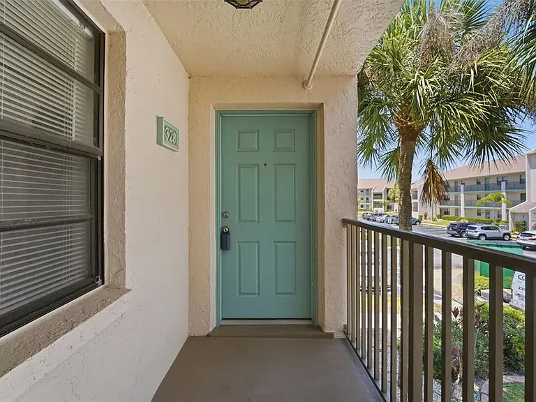 175 Kings Hwy #328 — Photo 4