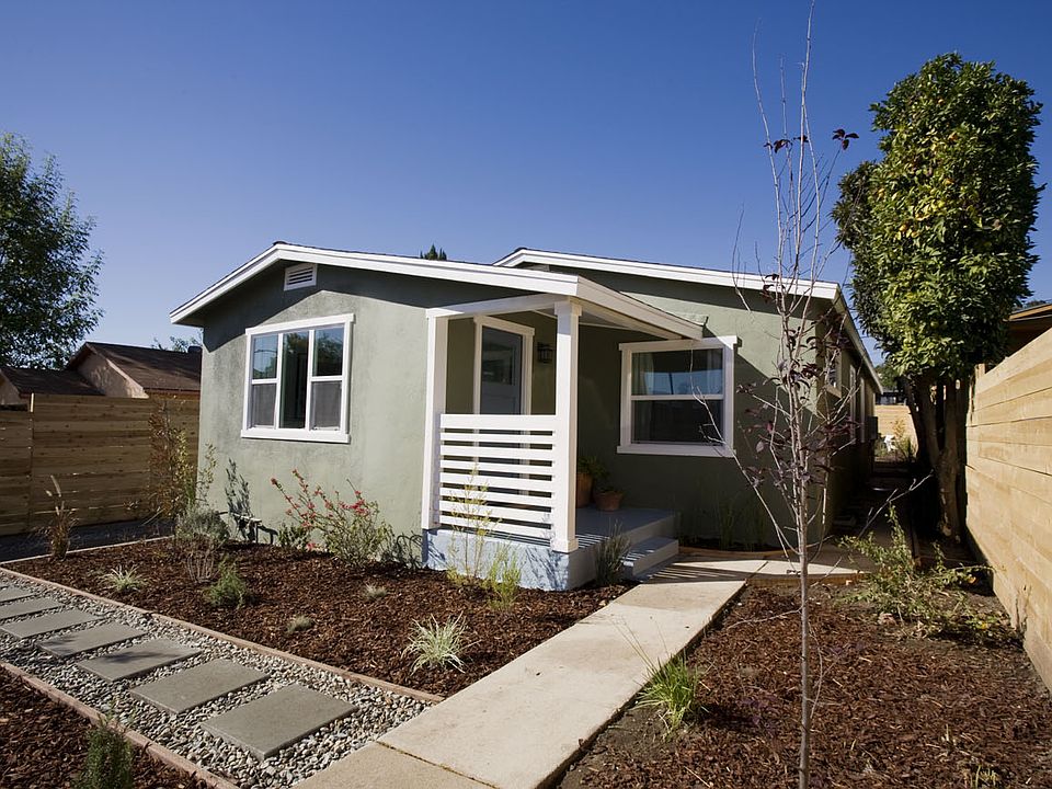 1st image of 3363 Roseview Ave