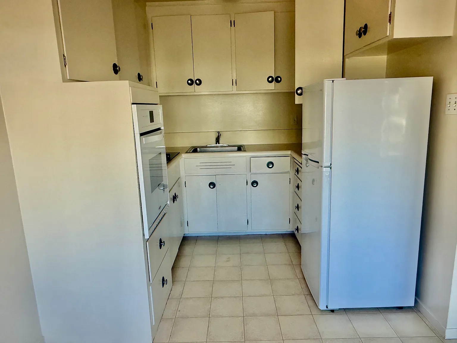 1 bed, $3,300 — Photo 2