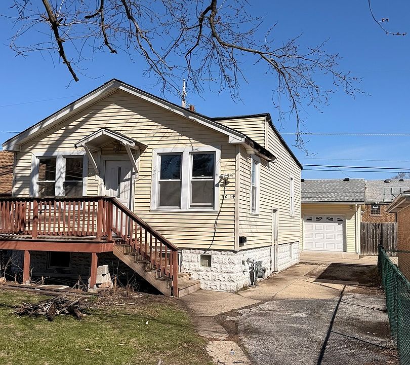 2nd image of 7014 41st St