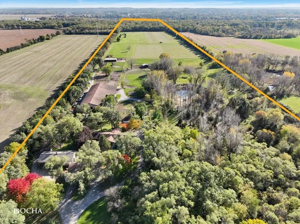 20419 River Rd, Marengo, IL 60152