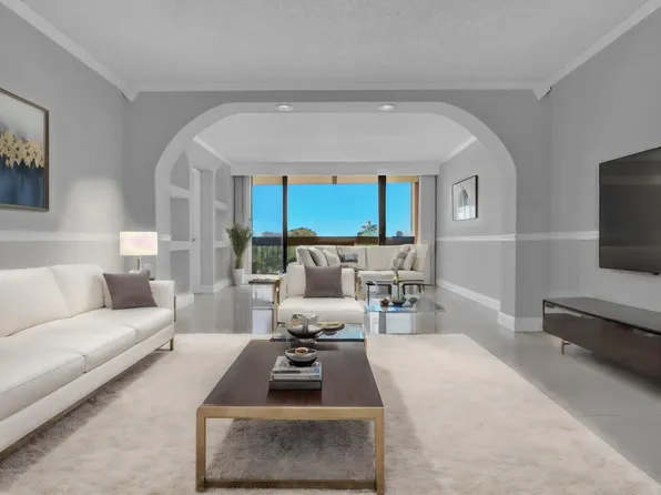 2000 Presidential Way #504, West Palm Beach, FL 33401