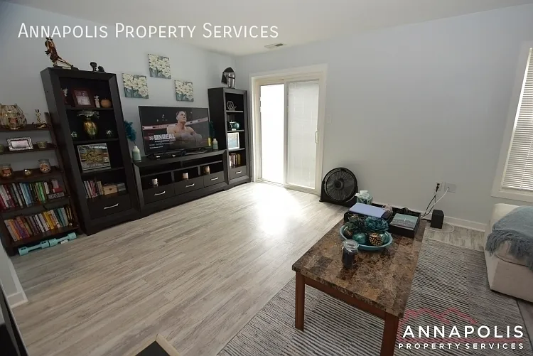 1438 Harwick Ct — Photo 8