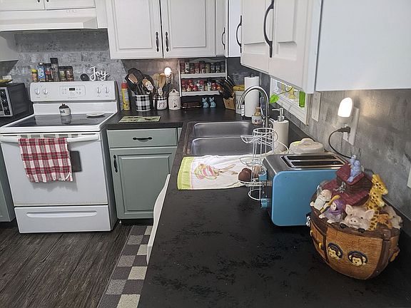4th image of 55 River Haven Dr