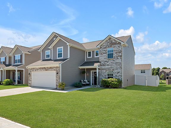 2nd image of 11603 Brookwood Trace Ln