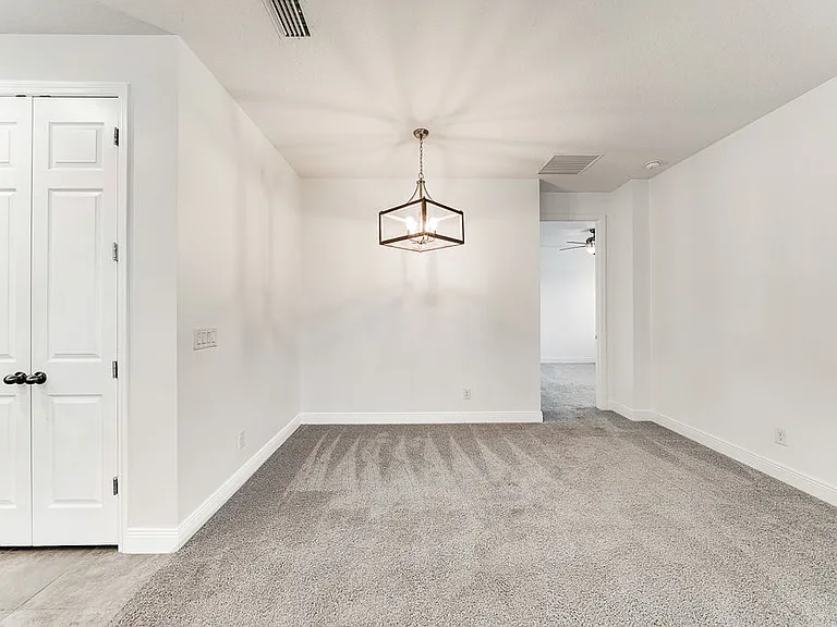 4921 Olivia Ct — Photo 11