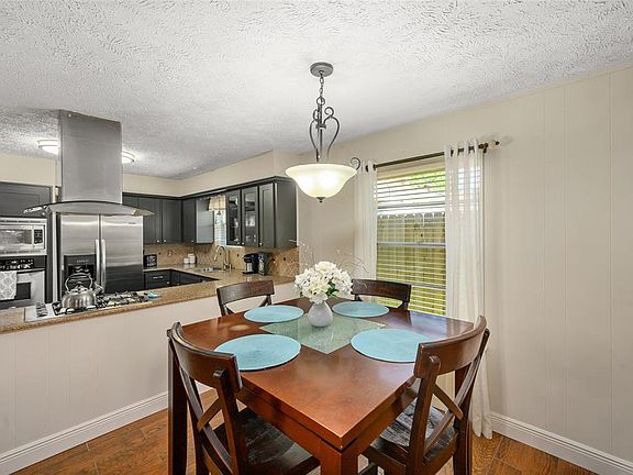 5th image of 11118 Sageyork Dr