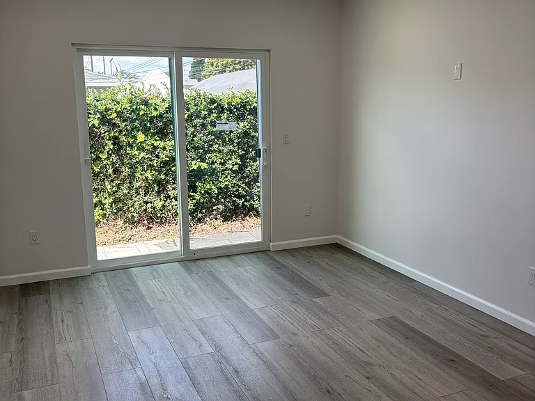8777 San Rio Dr #B — Photo 2